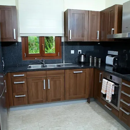 Aphrodite Hills Superior Villas Superior 0340 Air Conditioning 4 Bedrooms Paphos